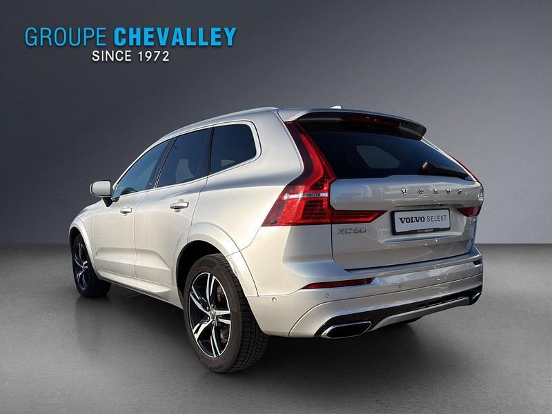 Gebraucht Volvo XC60 R-Design 235 PS (172 kW) 2018 Grau SUV