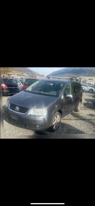 Gebraucht 2004 VW Touran Highline Van / Kleinbus | CHF 999 (Superpreis) - Bild 1/4