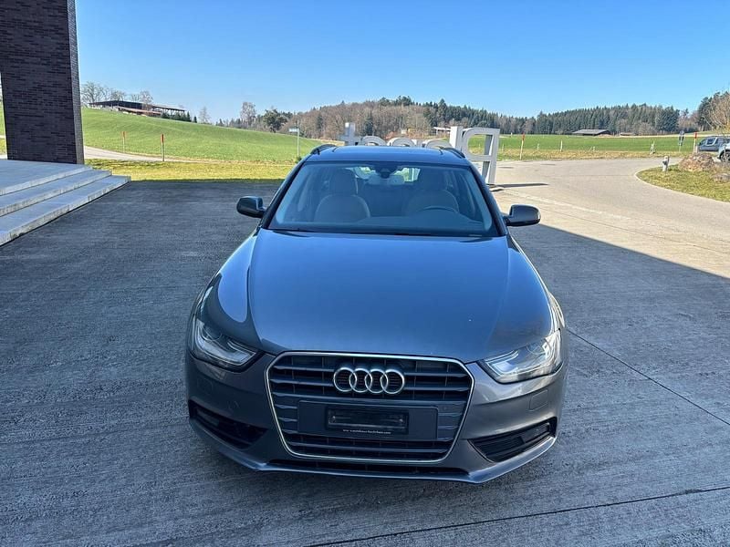 Gebraucht Audi A4 177 PS (130 kW) 2012 Kombi