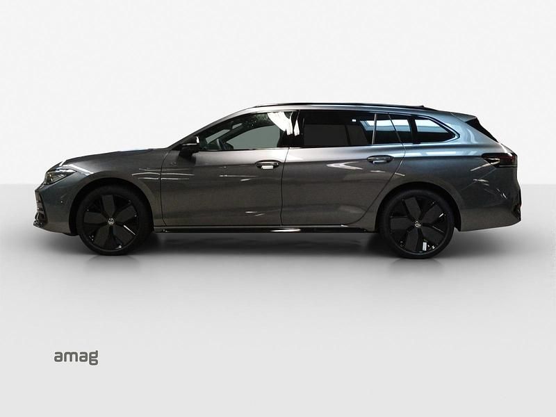 Neu VW Passat R-line 193 PS (141 kW) 2025 Diabas grey metallic  dachlackierung schwarz uni Kombi