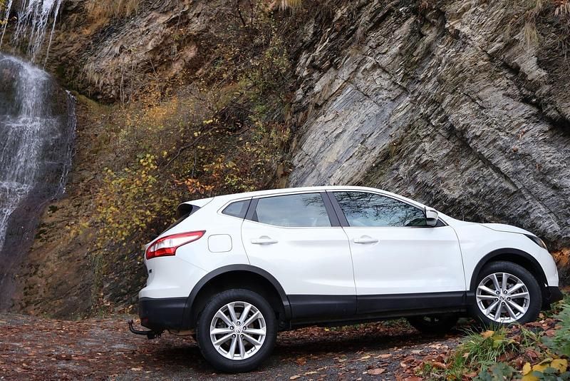 Gebraucht Nissan Qashqai Acenta 131 PS (96 kW) 2014 SUV