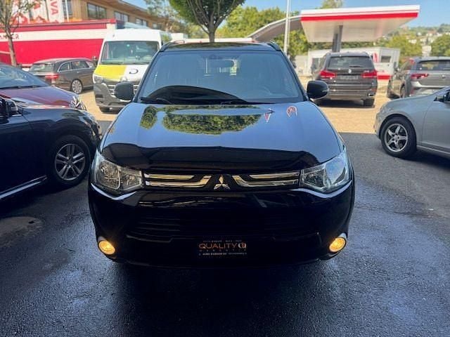 Gebraucht 2014 Mitsubishi Outlander Intense SUV | CHF 9’999 (Fairer Preis) - Bild 1/4