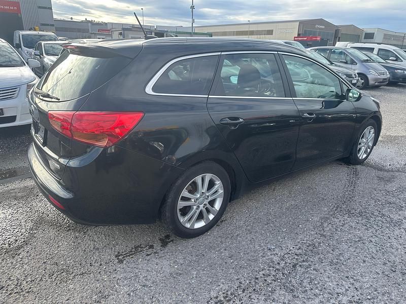 Gebraucht Kia Ceed Sportswagon 128 PS (94 kW) 2015 Kombi