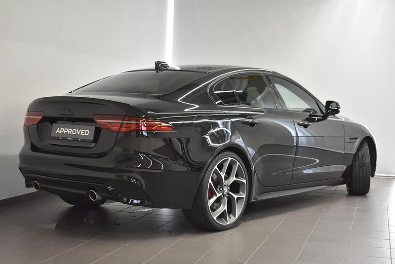 Gebraucht Jaguar XE 300 PS (220 kW) 2024 Schwarz Limousine