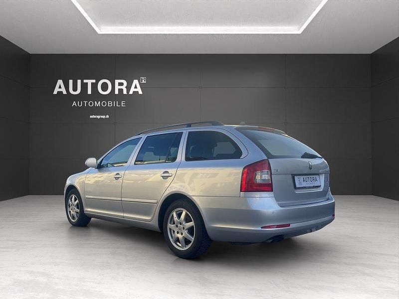 Gebraucht Skoda Octavia Elegance 122 PS (89 kW) 2013 Kombi