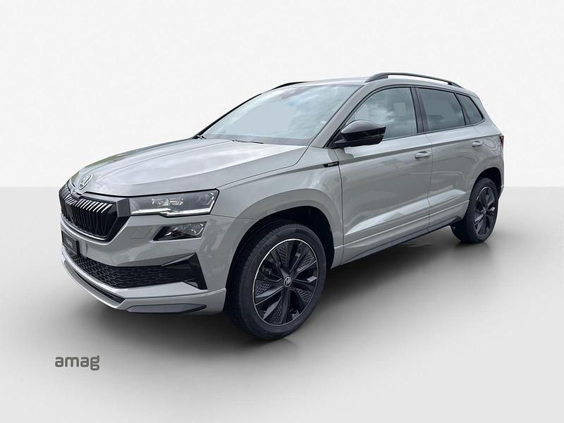 Steel grau, spezial Neu 2025 Skoda Karoq SportLine SUV | CHF 43’300 (Fairer Preis) - Bild 1/4
