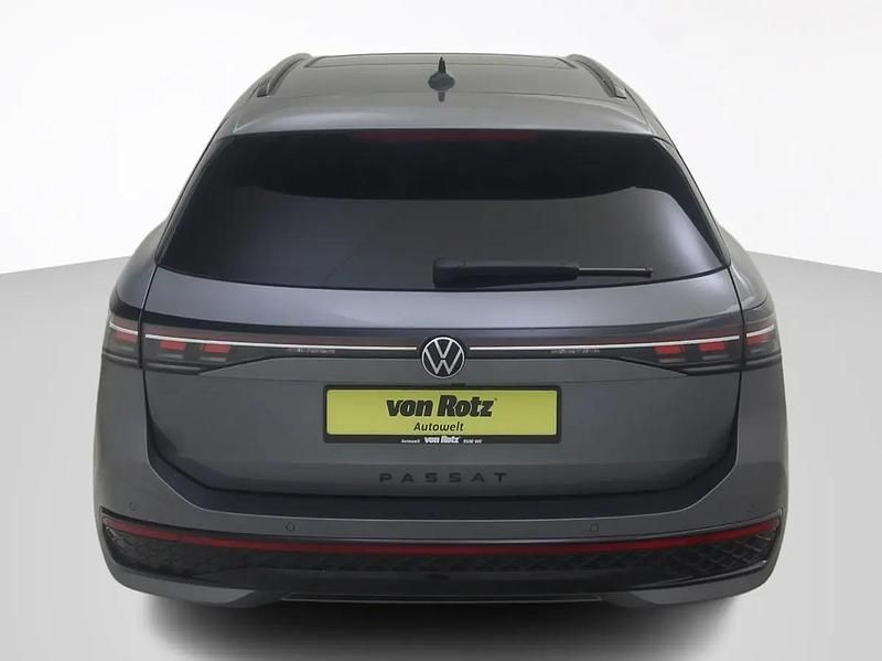 Neu VW Passat R-line 193 PS (141 kW) 2025 Gray Kombi