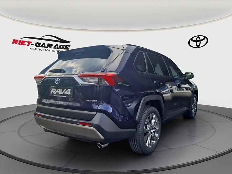 Gebraucht Toyota RAV4 Hybrid Premium 222 PS (163 kW) 2024 Mehrfarbig SUV