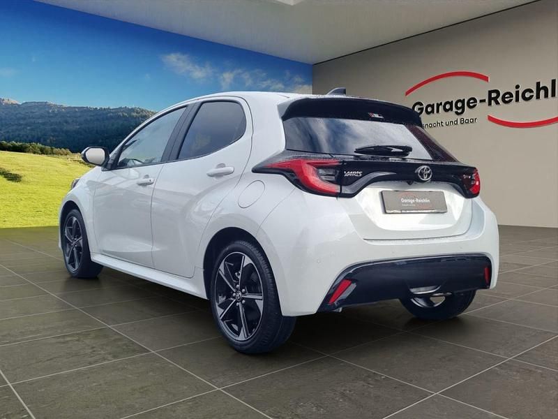 Neu Toyota Yaris Hybrid Premium 131 PS (96 kW) 2026 Kleinwagen
