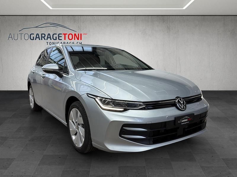 Gebraucht VW Golf VIII Style 150 PS (110 kW) 2025 Limousine