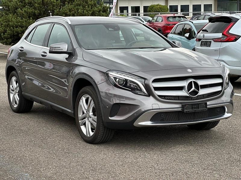 Gebraucht Mercedes GLA250 Urban 211 PS (155 kW) 2016 Anthrazit SUV