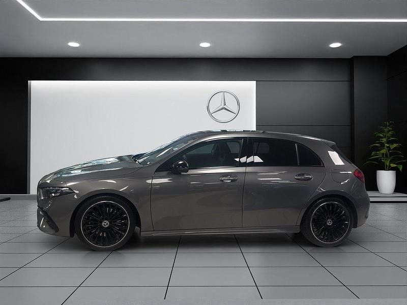 Neu Mercedes A220 190 PS (139 kW) 2025 Grau Limousine