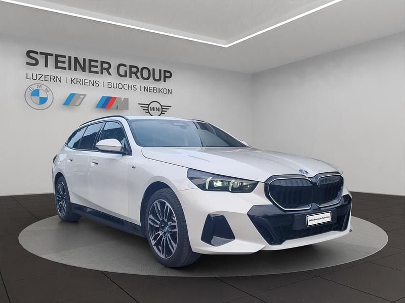 Gebraucht BMW 530e M Sport 299 PS (219 kW) 2024 Weiss Limousine