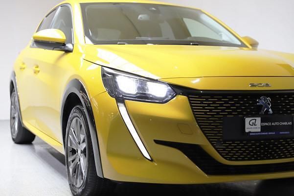 Gebraucht Peugeot 208 Allure 100 kW (136 PS) 2021 Gelb Kleinwagen