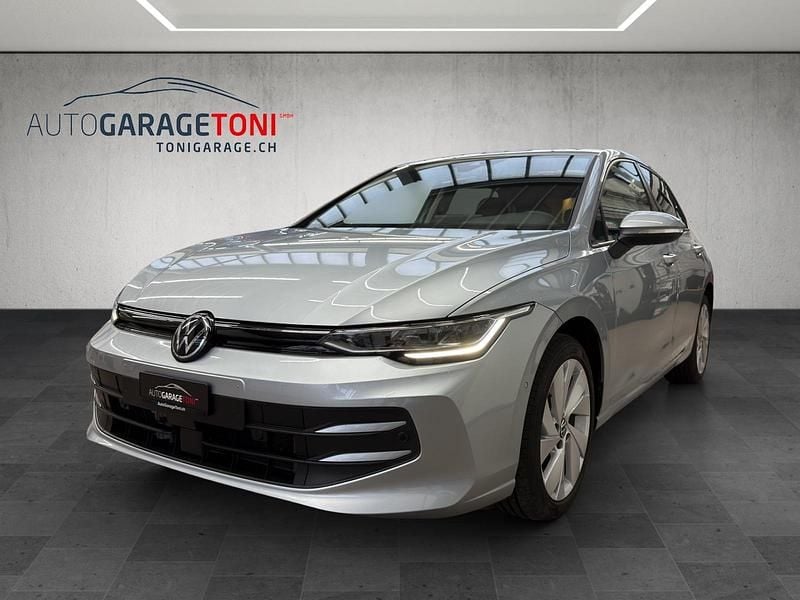 Gebraucht VW Golf VIII Style 150 PS (110 kW) 2025 Limousine