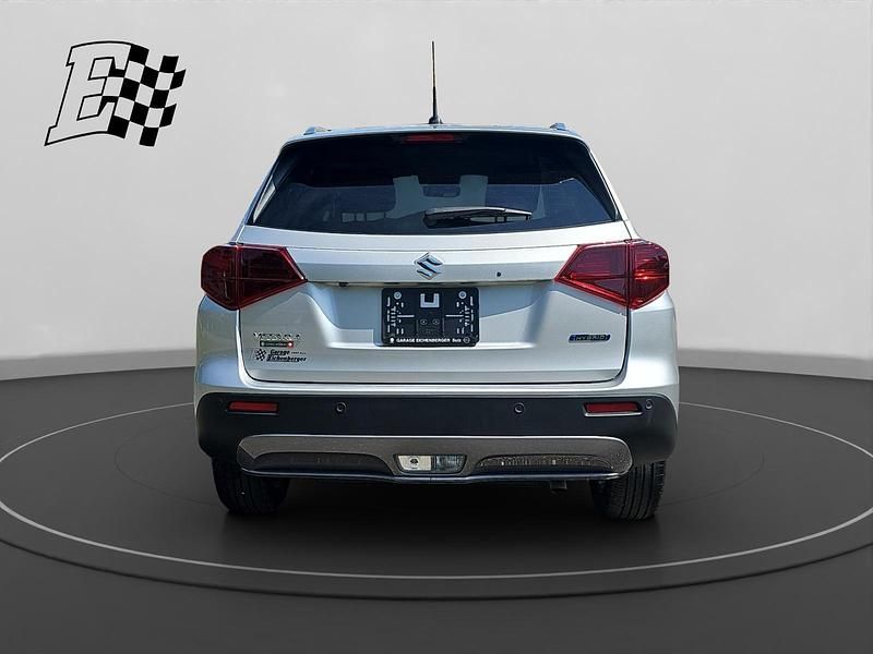 Gebraucht Suzuki Vitara 116 PS (85 kW) 2024 Silber SUV
