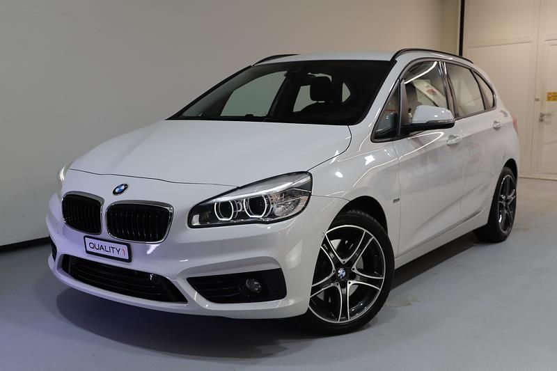Gebraucht BMW 225 Active Tourer Comfort Edition 231 PS (169 kW) 2016 Weiss Van / Kleinbus