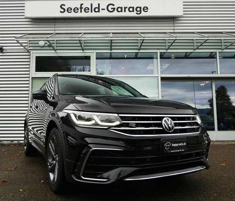 Schwarz Gebraucht 2021 VW Tiguan R-line SUV | CHF 28’950 (Fairer Preis) - Bild 1/4