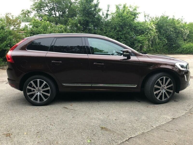 Gebraucht Volvo XC60 R-Design Momentum 304 PS (223 kW) 2015 SUV