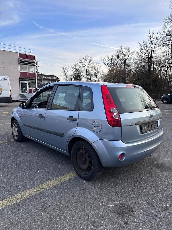 Gebraucht Ford Fiesta Ghia 68 PS (50 kW) 2006 Kleinwagen