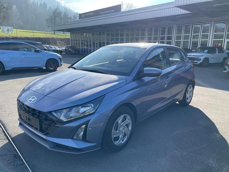 Gebraucht Hyundai i20 100 PS (73 kW) 2024 Blau Kleinwagen
