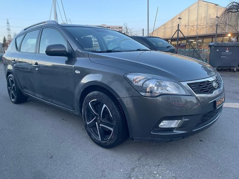 Gebraucht Kia Ceed 125 PS (91 kW) 2012 Kleinwagen