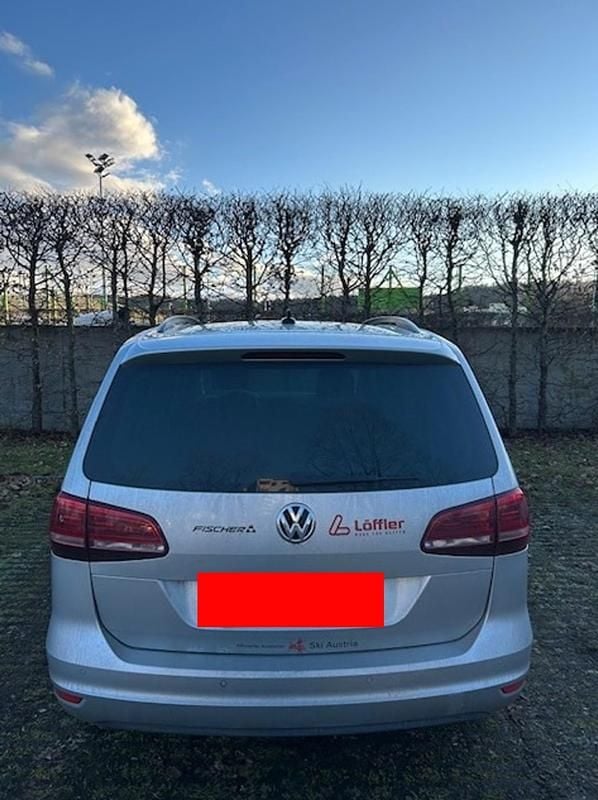 Gebraucht VW Sharan Comfortline 150 PS (110 kW) 2019 Van / Kleinbus