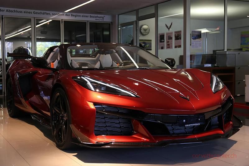 Gebraucht Chevrolet Corvette 646 PS (475 kW) 2023 Rot Cabrio