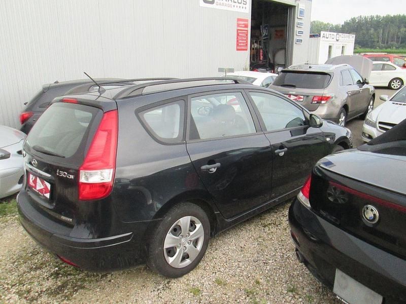 Gebraucht Hyundai i30 Style 115 PS (84 kW) 2011 Kombi