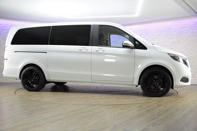Gebraucht Mercedes V250 190 PS (139 kW) 2018 Weiss Van / Kleinbus