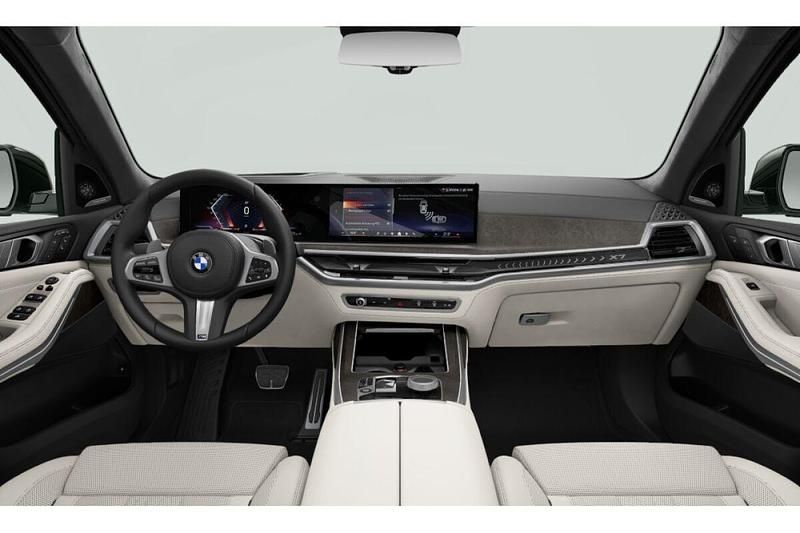 Gebraucht BMW X7 M Sport 392 PS (288 kW) 2024 Grau SUV