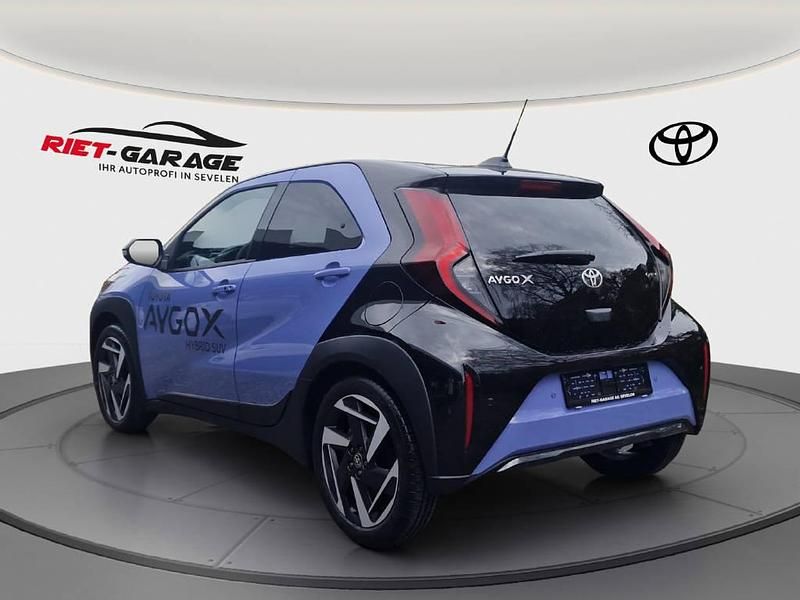 Neu Toyota Aygo X Style 116 PS (85 kW) 2025 Violett SUV