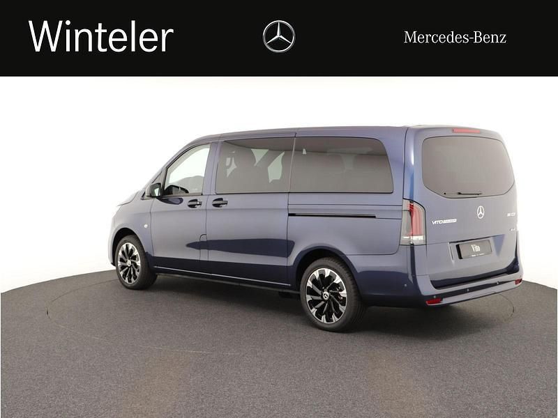 Gebraucht Mercedes Vito 163 PS (119 kW) 2024 Blau Van