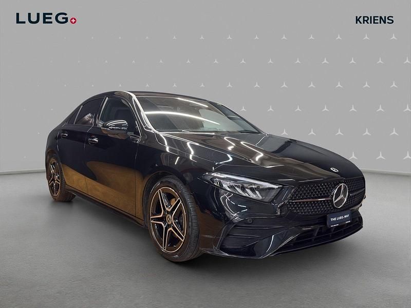 Gebraucht Mercedes A200 AMG 163 PS (119 kW) 2024 Limousine
