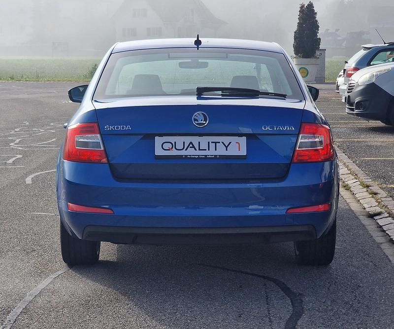 Gebraucht Skoda Octavia Ambition 110 PS (80 kW) 2016 Kleinwagen