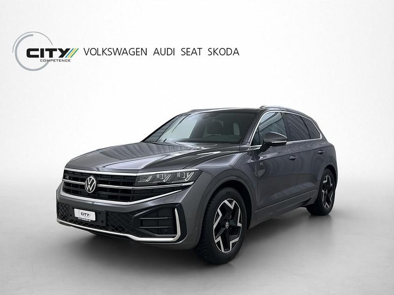 Gebraucht VW Touareg R-line 231 PS (169 kW) 2025 Grau SUV