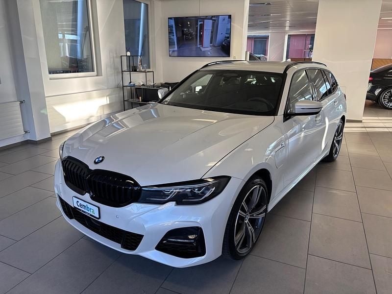 Gebraucht BMW 330e M Sport 292 PS (214 kW) 2021 Kombi