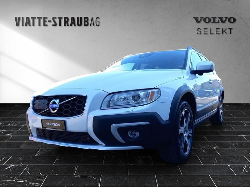 Weiss Gebraucht 2015 Volvo XC70 Summum SUV | CHF 19’900 - Bild 1/4