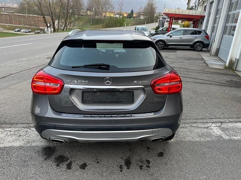 Gebraucht Mercedes GLA250 211 PS (155 kW) 2014 SUV