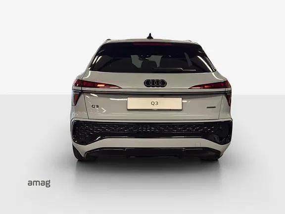 Gebraucht Audi Q3 Ambiente 266 PS (195 kW) 2025 Gletscherweiss metallic SUV