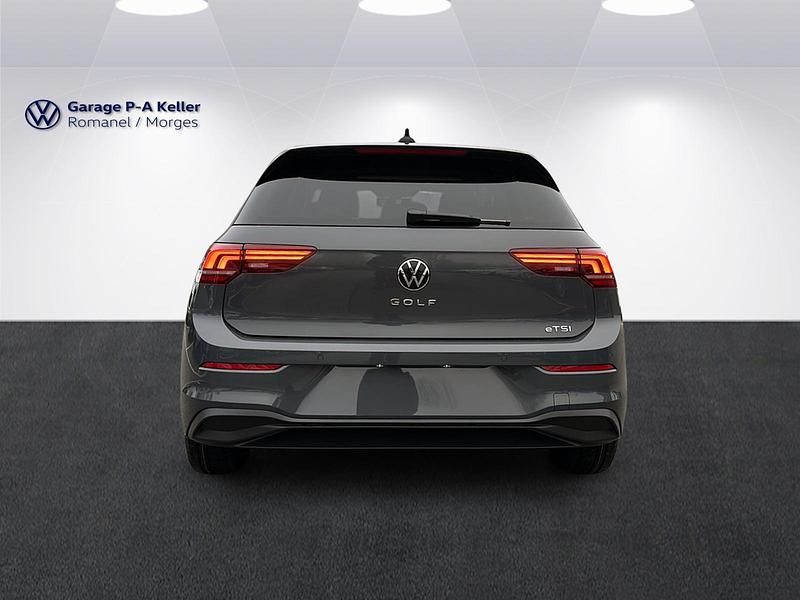 Neu VW Golf Basis 114 PS (83 kW) 2026 Grau Limousine