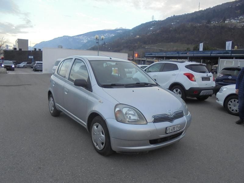 Gebraucht 1999 Toyota Yaris Sol | CHF 2’800 (Teuer) - Bild 1/4