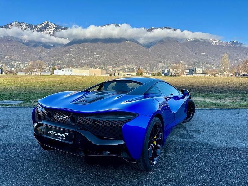 Neu McLaren Artura 700 PS (514 kW) 2025