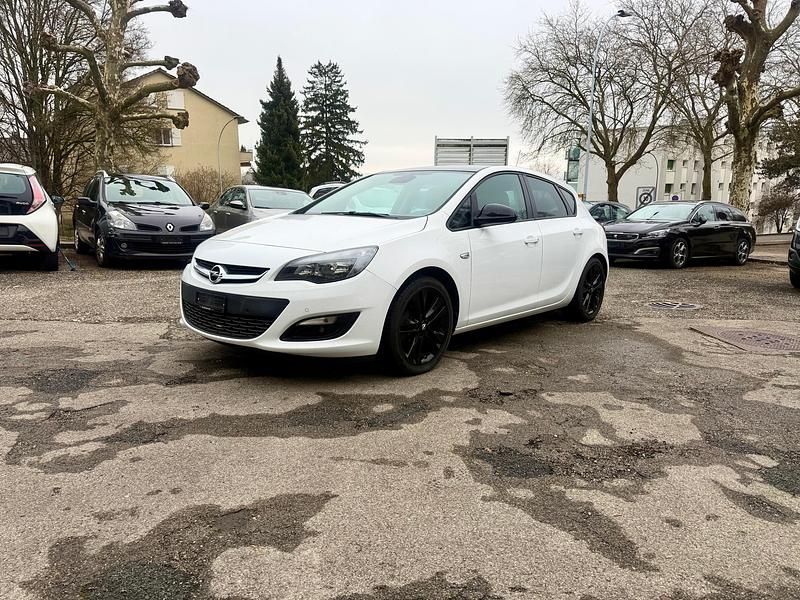 Gebraucht Opel Astra drive 140 PS (102 kW) 2015