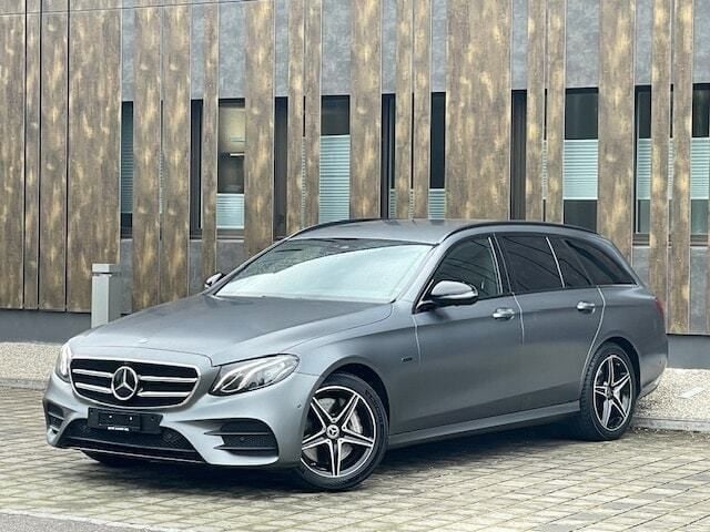 Gebraucht Mercedes E300 AMG line 306 PS (225 kW) 2020