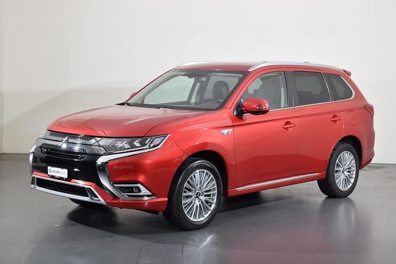 Rot Gebraucht 2019 Mitsubishi Outlander P-HEV SUV | CHF 23’550 (Etwas zu teuer) - Bild 1/4