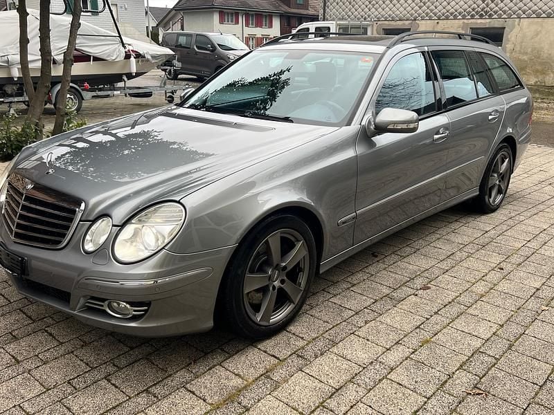 Gebraucht 2008 Mercedes E500 | CHF 6’999 - Bild 1/4