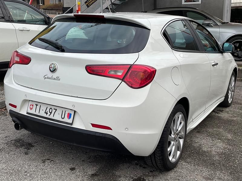 Gebraucht Alfa Romeo Giulietta Distinctive 170 PS (125 kW) 2011 Kleinwagen