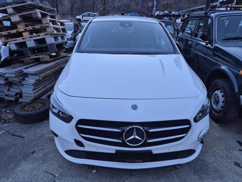 Gebraucht Mercedes B250e Progressive 217 PS (159 kW) 2020 Van / Kleinbus