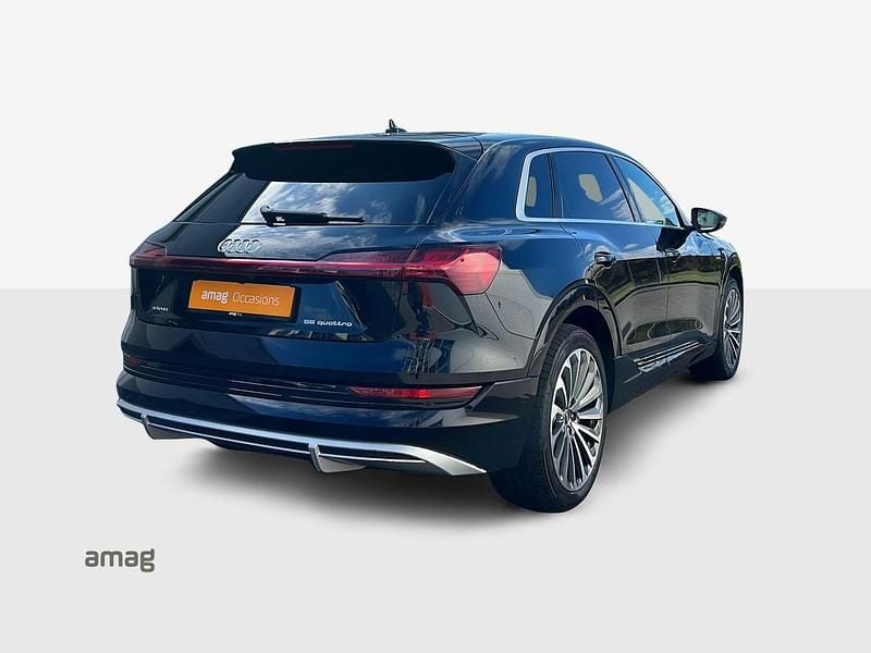Gebraucht Audi e-tron S-Line 300 kW (408 PS) 2021 Brillantschwarz SUV